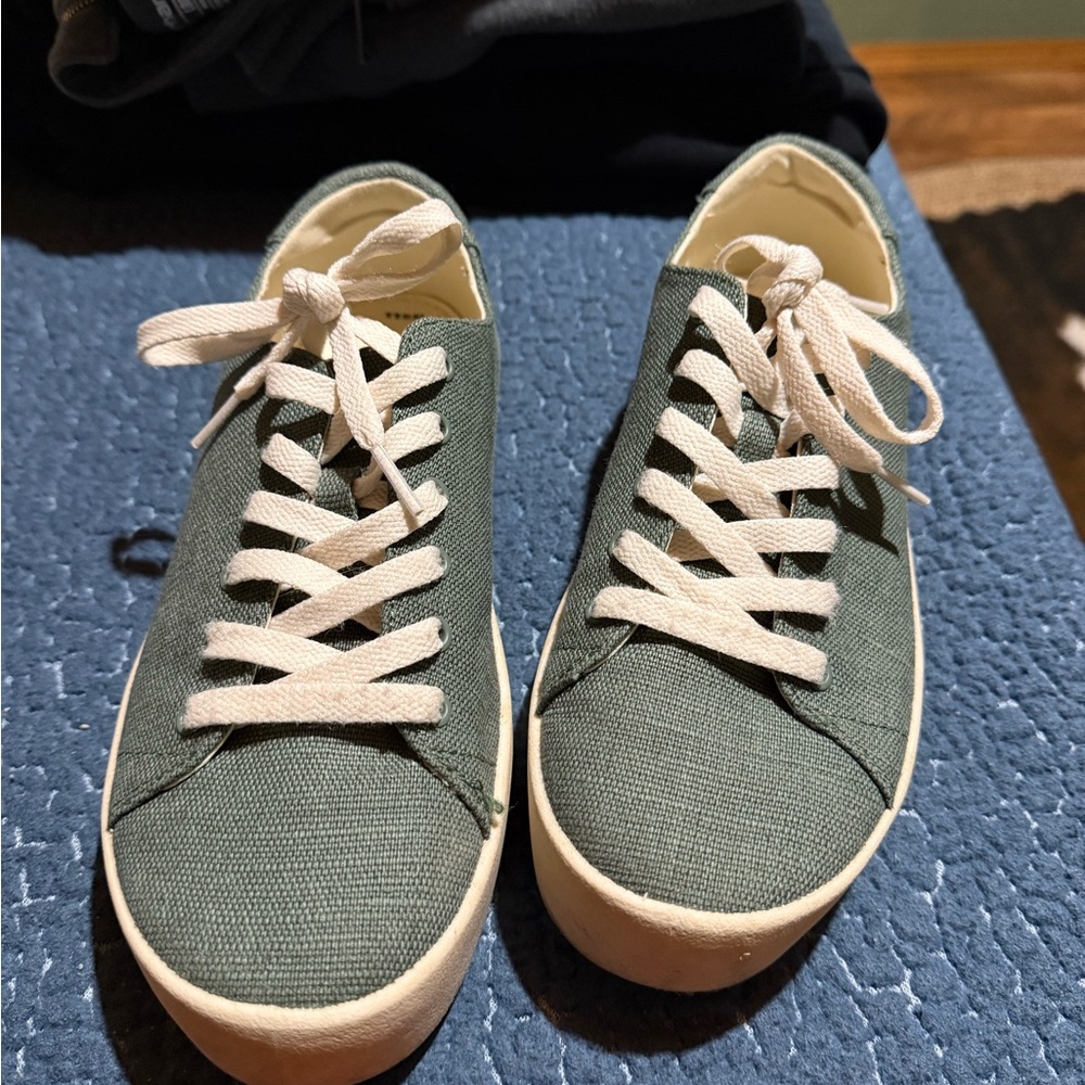 Toms Verona Lace Up Sneakers